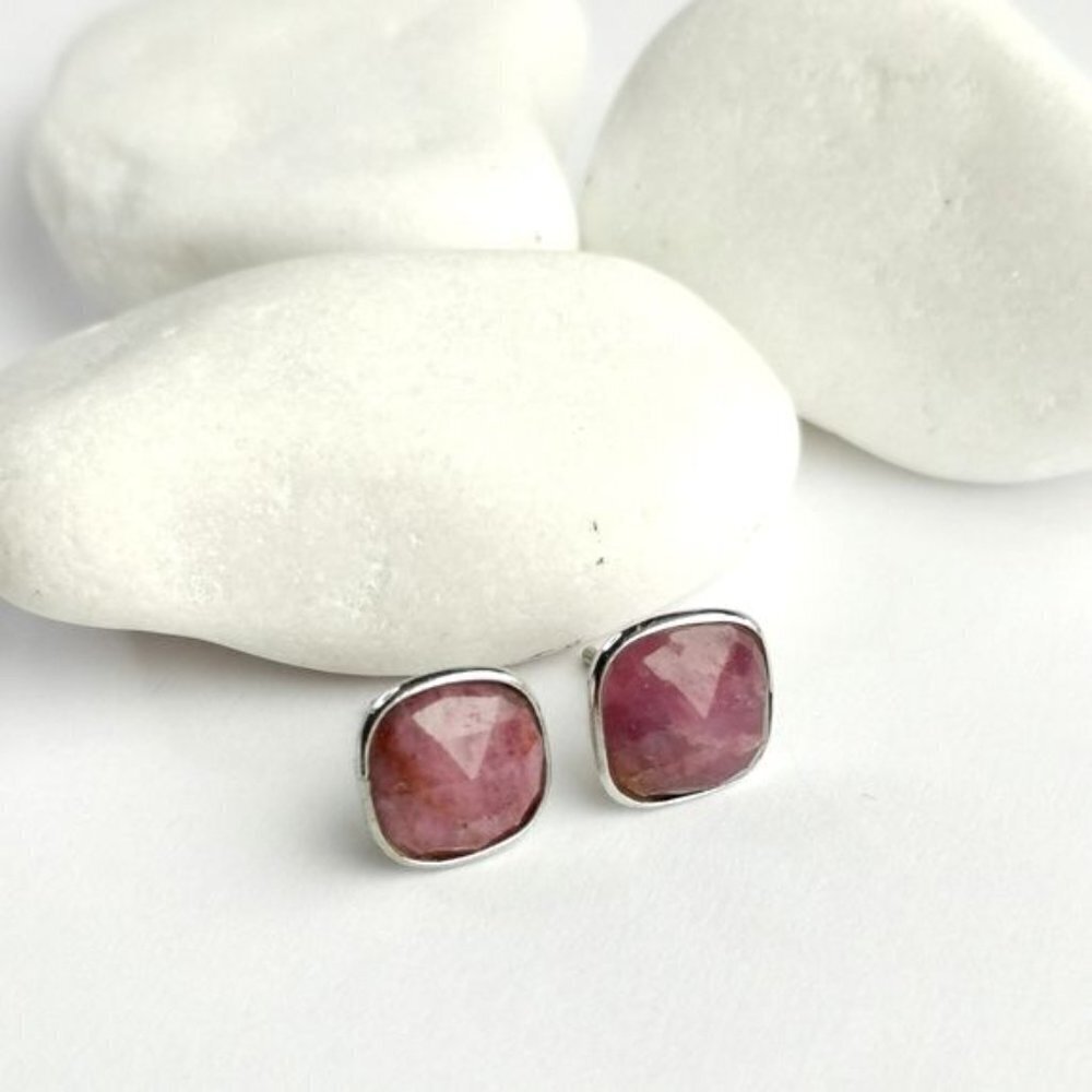 New Sterling Silver corundum Ruby gemstone stud earrings
